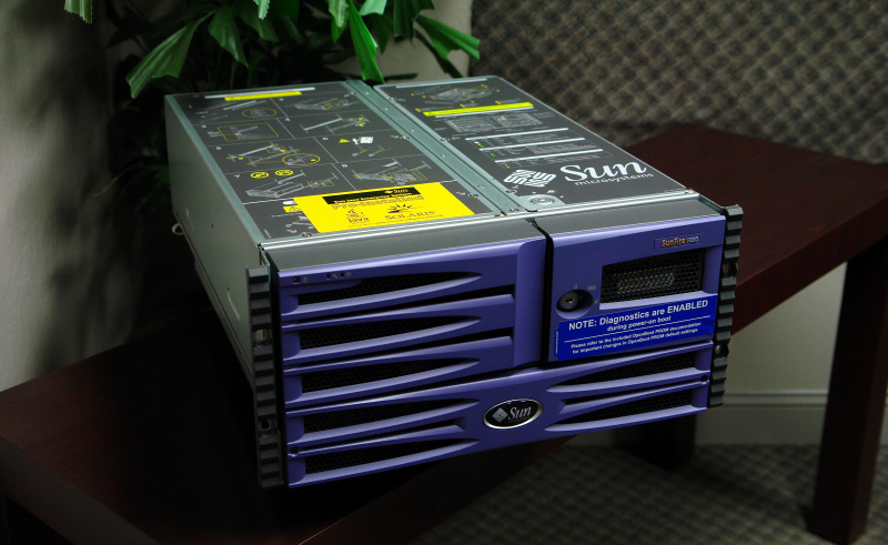 Sun V490 A52-JNG4C232GTB 4 x 1.35 Ghz., 32GB, 2 x 146GB